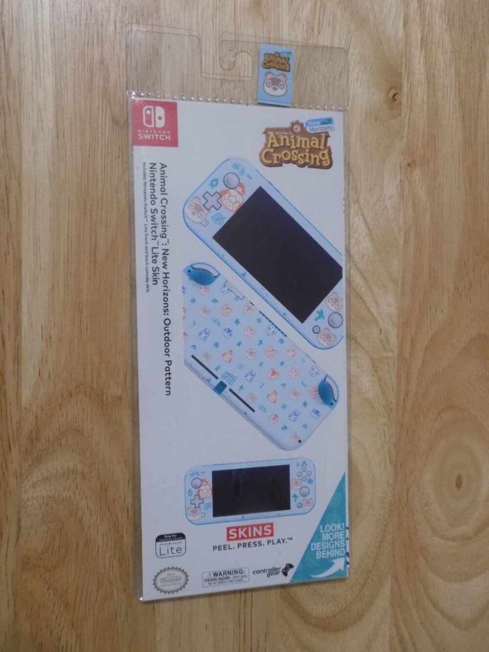 Animal Crossing New Horizons Outdoor Pattern Nintendo Licensed Switch Lite Skin